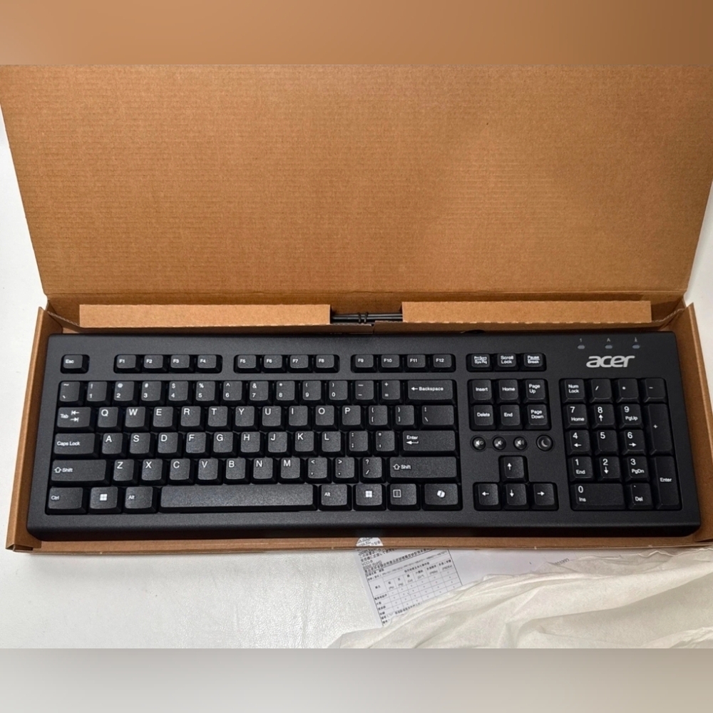 Acer USB Wired Querty Keyboard Black Slim Model #DKUSB1B06S New In Box